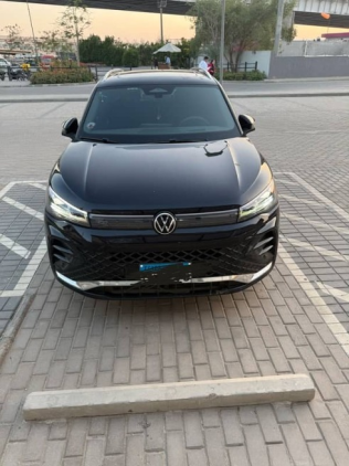 Volkswagen Tiguan 2025 Black Used for Sale
