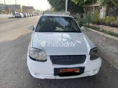 Hyundai Verna 2011 White Used for Sale - 2