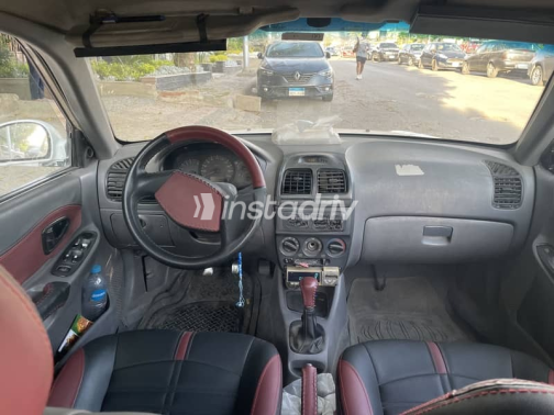 Hyundai Verna 2011 White Used for Sale - 8