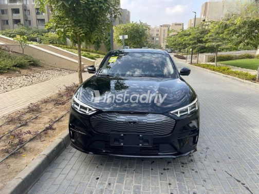 فورد موستانج 2022 أبيض مستعملة للبيع - 1