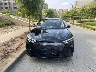 فورد موستانج 2022 أبيض مستعملة للبيع
