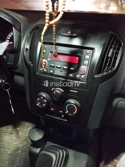 Chevrolet Pickup 2022 White Used for Sale - 6