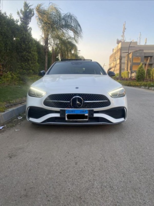 مرسيدس C 200 2023 أبيض مستعملة للبيع