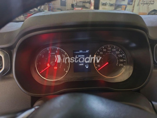 Renault Duster 2019 White Used for Sale - 4