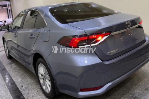 تويوتا كورولا 2022 رمادي مستعملة للبيع - 6