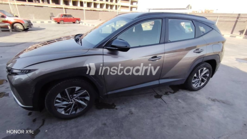 Hyundai Tucson 2023 Gold Used for Sale - 2