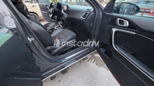 Kia Xceed 2022 White Used for Sale - 10