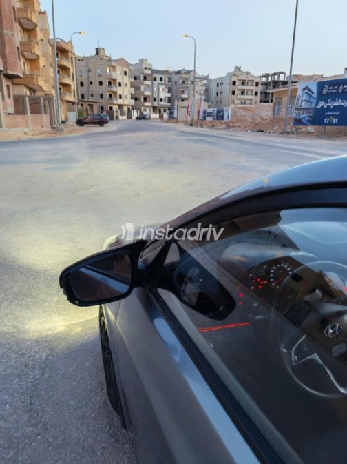 هيونداي اكسنت RB 2015 رمادي مستعملة للبيع - 5