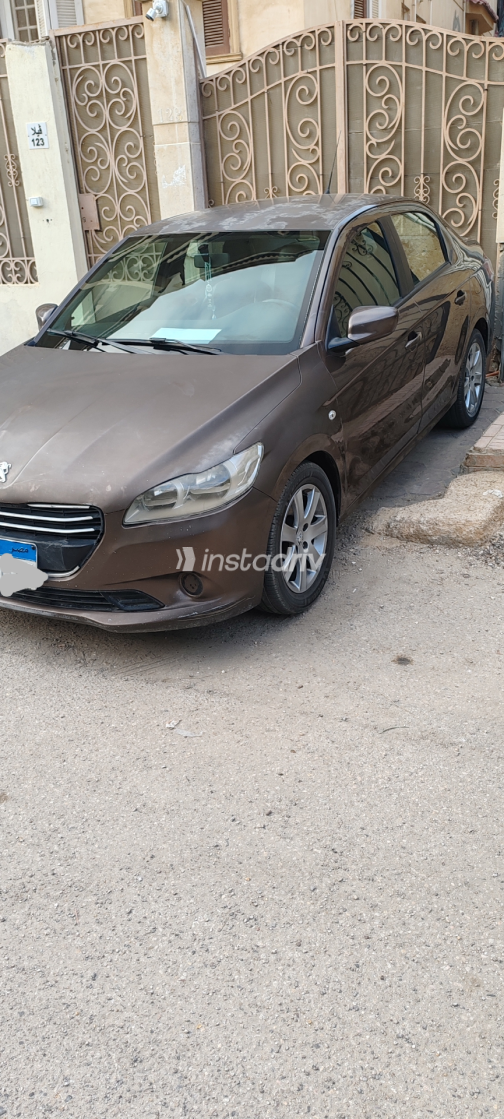 Peugeot 301 2016 Brown Used for Sale - 1