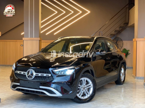 مرسيدس GLA 200 2024 أسود مستعملة للبيع - 5