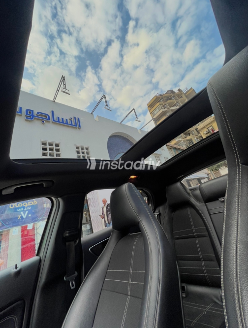 مرسيدس GLA 200 2015 رمادي غامق مستعملة للبيع - 6