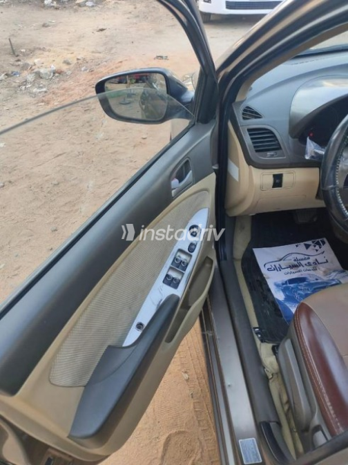 Hyundai Accent RB 2013 Bronze Used for Sale - 8