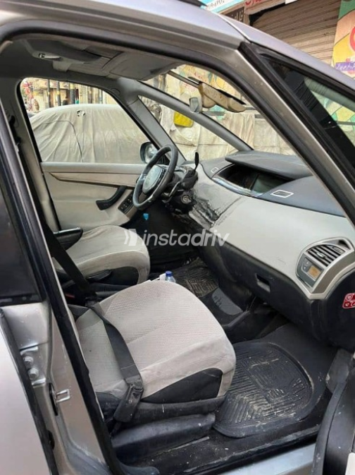 Citroën C4 Grand Picasso 2009 White Used for Sale - 3