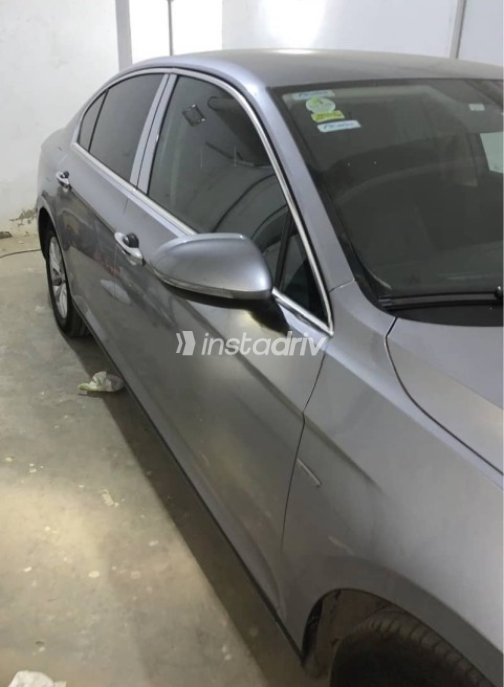 Volkswagen Passat 2019 White Used for Sale - 5