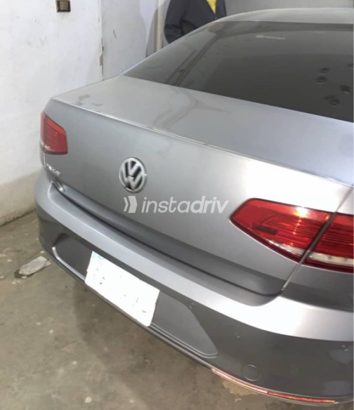 Volkswagen Passat 2019 White Used for Sale - 7