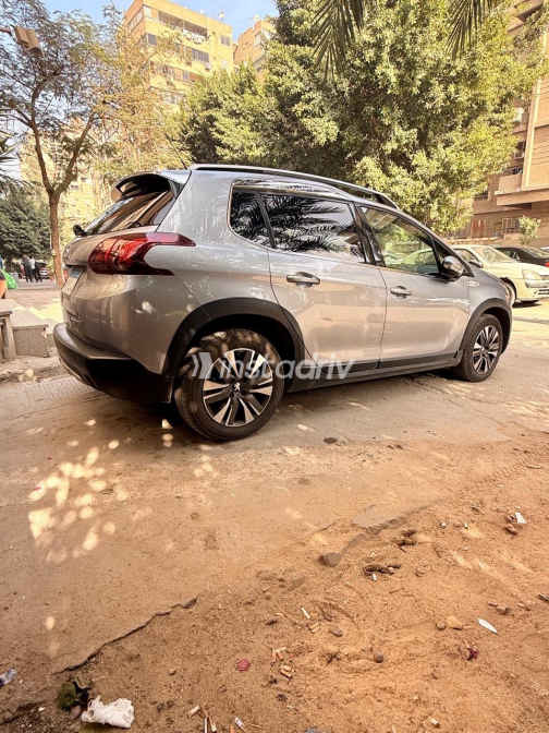 Peugeot 2008 2020 Gray Used for Sale - 2