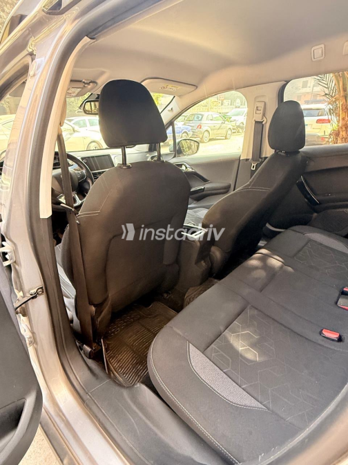 Peugeot 2008 2020 Gray Used for Sale - 3