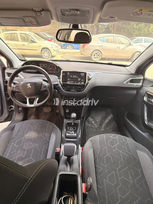 Peugeot 2008 2020 Gray Used for Sale - 7