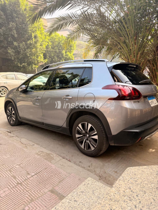 Peugeot 2008 2020 Gray Used for Sale - 8