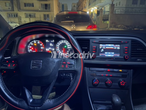 Seat Leon 2014 Silver Used for Sale - 1