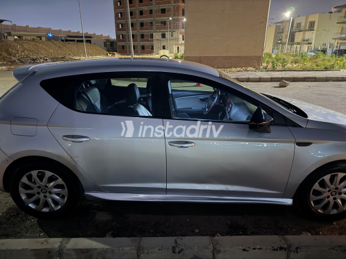 Seat Leon 2014 Silver Used for Sale - 8