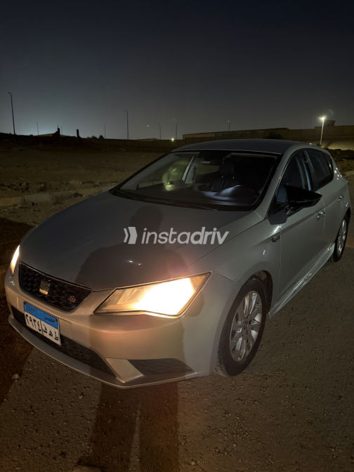 Seat Leon 2014 Silver Used for Sale - 9