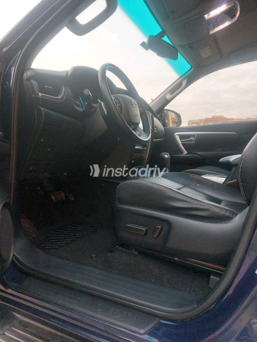 Toyota Fortuner 2022 White Used for Sale - 1
