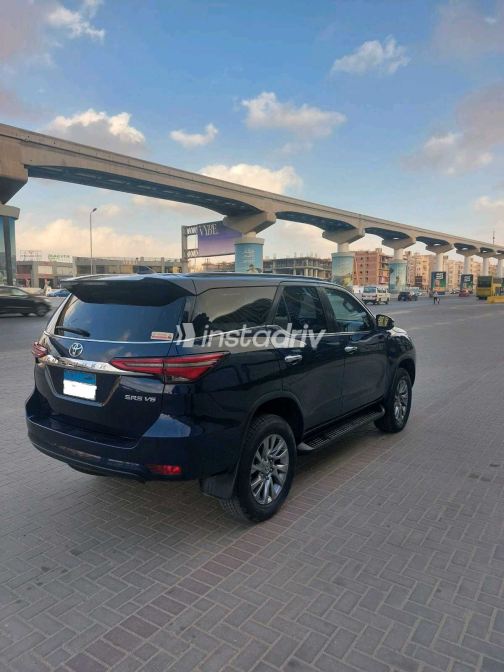 Toyota Fortuner 2022 White Used for Sale - 3