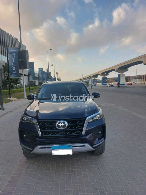 Toyota Fortuner 2022 White Used for Sale - 4