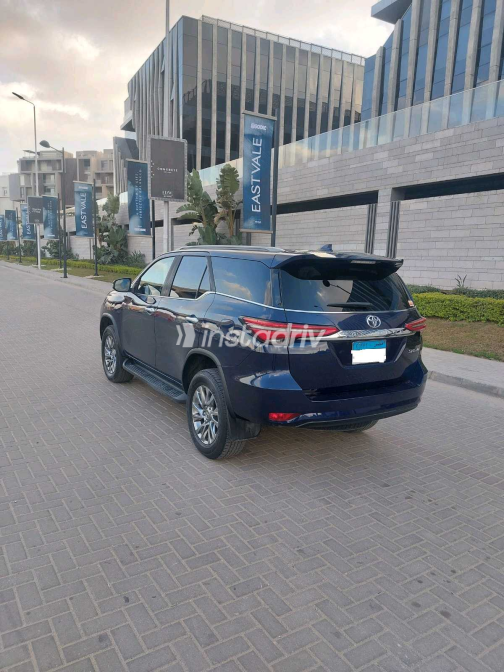 Toyota Fortuner 2022 White Used for Sale - 9