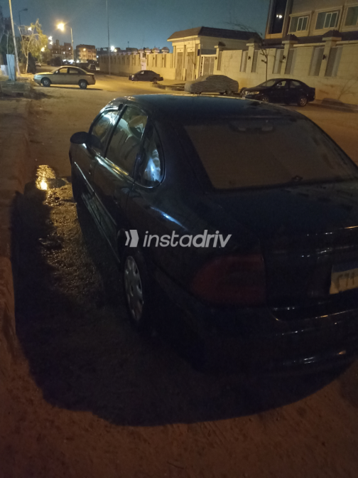 Opel Vectra 2002 White Used for Sale - 1