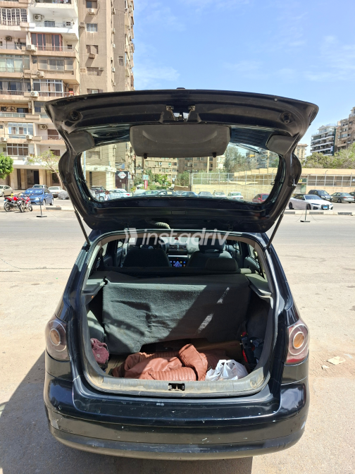 Volkswagen Suran 2009 Black Used for Sale - 3