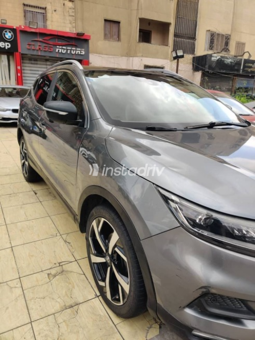 Nissan Qashqai 2019 Beige Used for Sale - 2