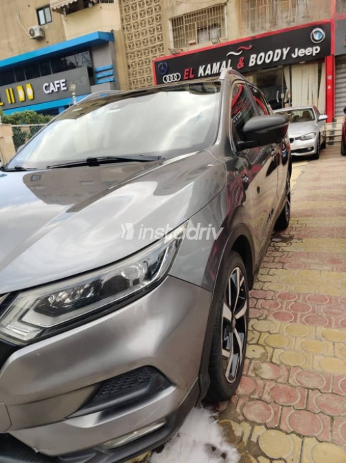 Nissan Qashqai 2019 Beige Used for Sale - 3