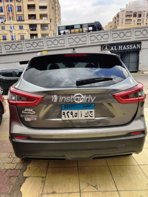 Nissan Qashqai 2019 Beige Used for Sale - 4