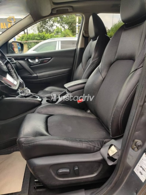 Nissan Qashqai 2019 Beige Used for Sale - 8