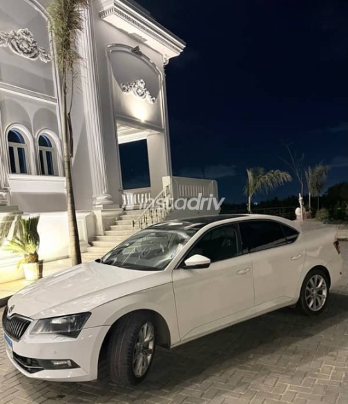 Skoda Superb 2019 White Used for Sale - 1