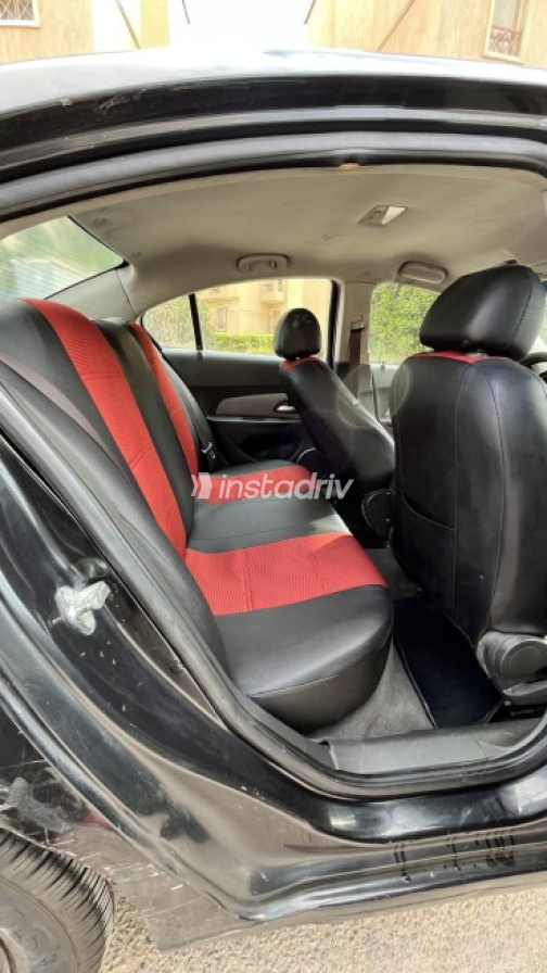Chevrolet Cruze 2010 White Used for Sale - 10