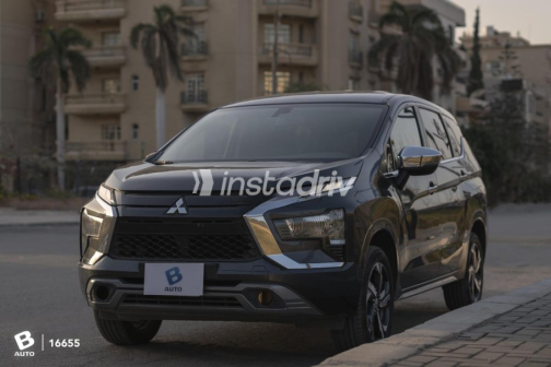 Mitsubishi Xpander 2023 Gray Used for Sale - 1
