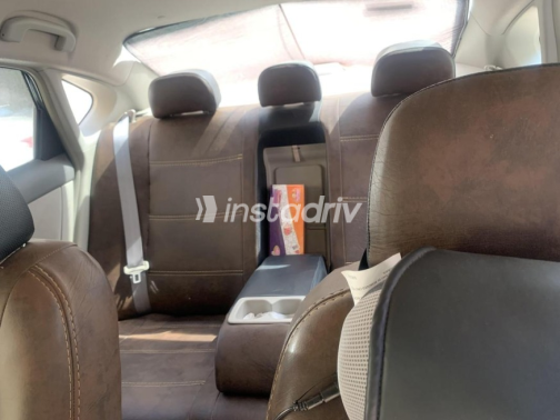 Nissan Sentra 2019 White Used for Sale - 6