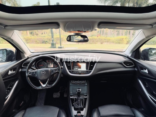 Opel Grandland 2021 Gray Used for Sale - 9