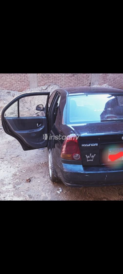 Hyundai Verna 2012 Black Used for Sale - 1