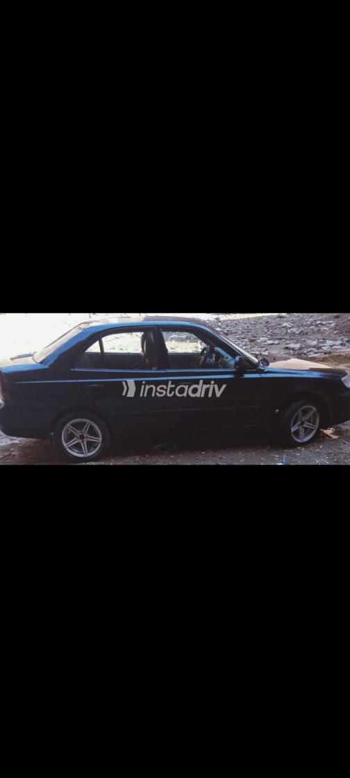 Hyundai Verna 2012 Black Used for Sale - 3