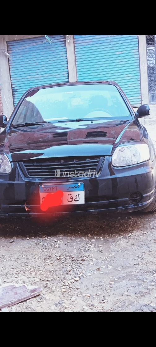Hyundai Verna 2012 Black Used for Sale - 4