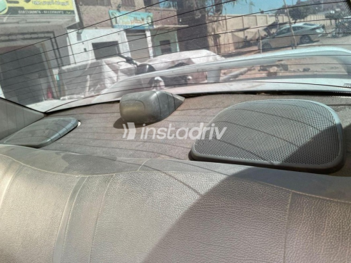 Mitsubishi Lancer Crystala 1998 White Used for Sale - 9