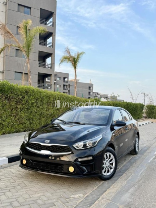 كيا سيراتو 2020 أسود مستعملة للبيع - 8