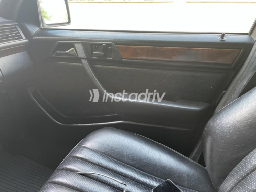 Mercedes E 200 1992 Silver Used for Sale - 10