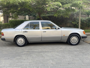Mercedes E 200 1992 Silver Used for Sale