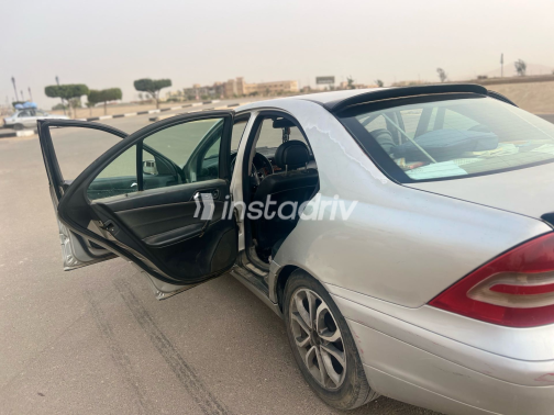 Mercedes C 180 2002 Silver Used for Sale - 3