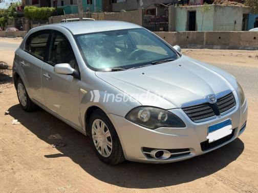 بريليانس FRV 2009 فضي مستعملة للبيع - 1